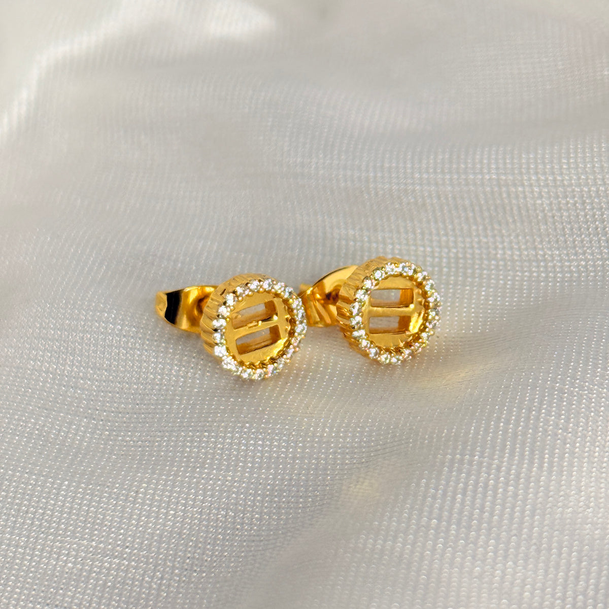 Ana Studs