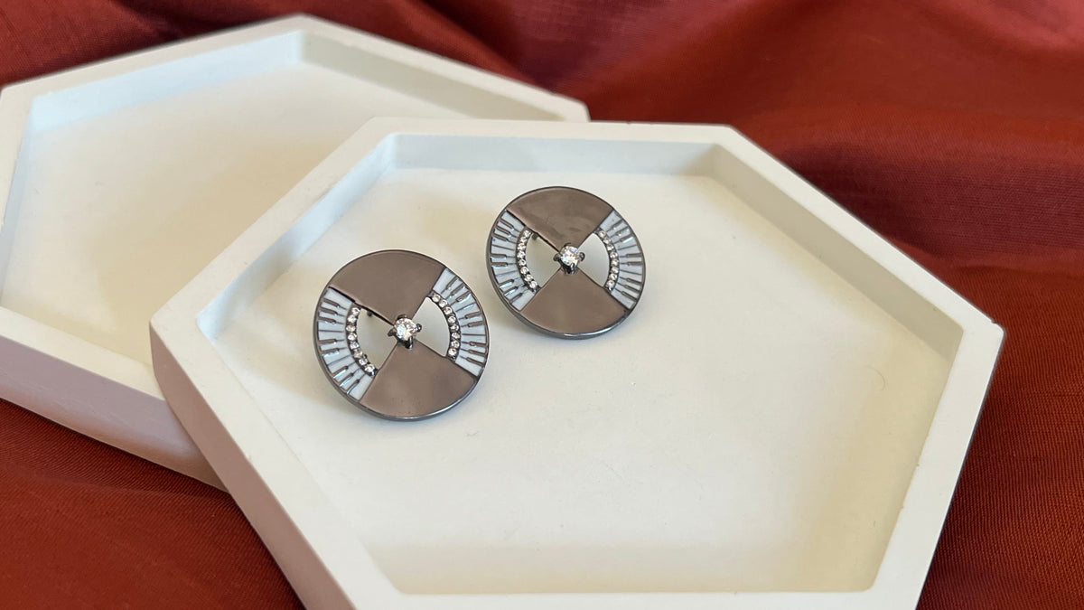 Waltz Studs